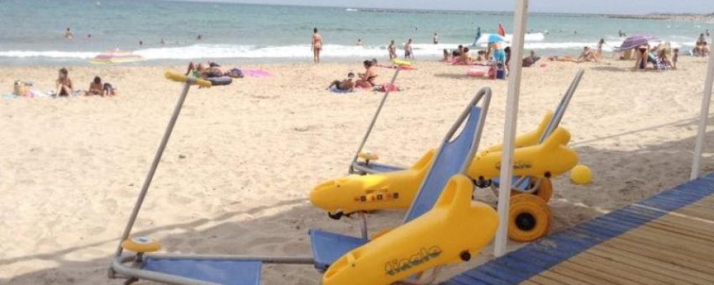 Servicio de ayudas técnicas para playas accesibles